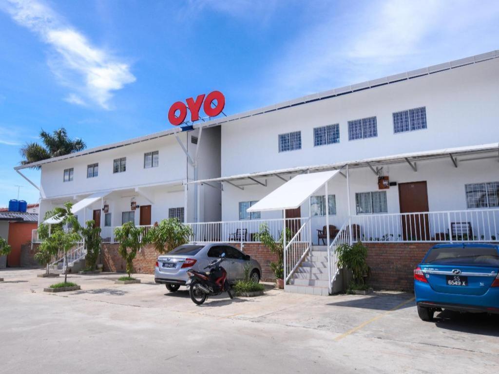 Oyo 44011 Weng Bee Guest House Кота Кинабалу Екстериор снимка