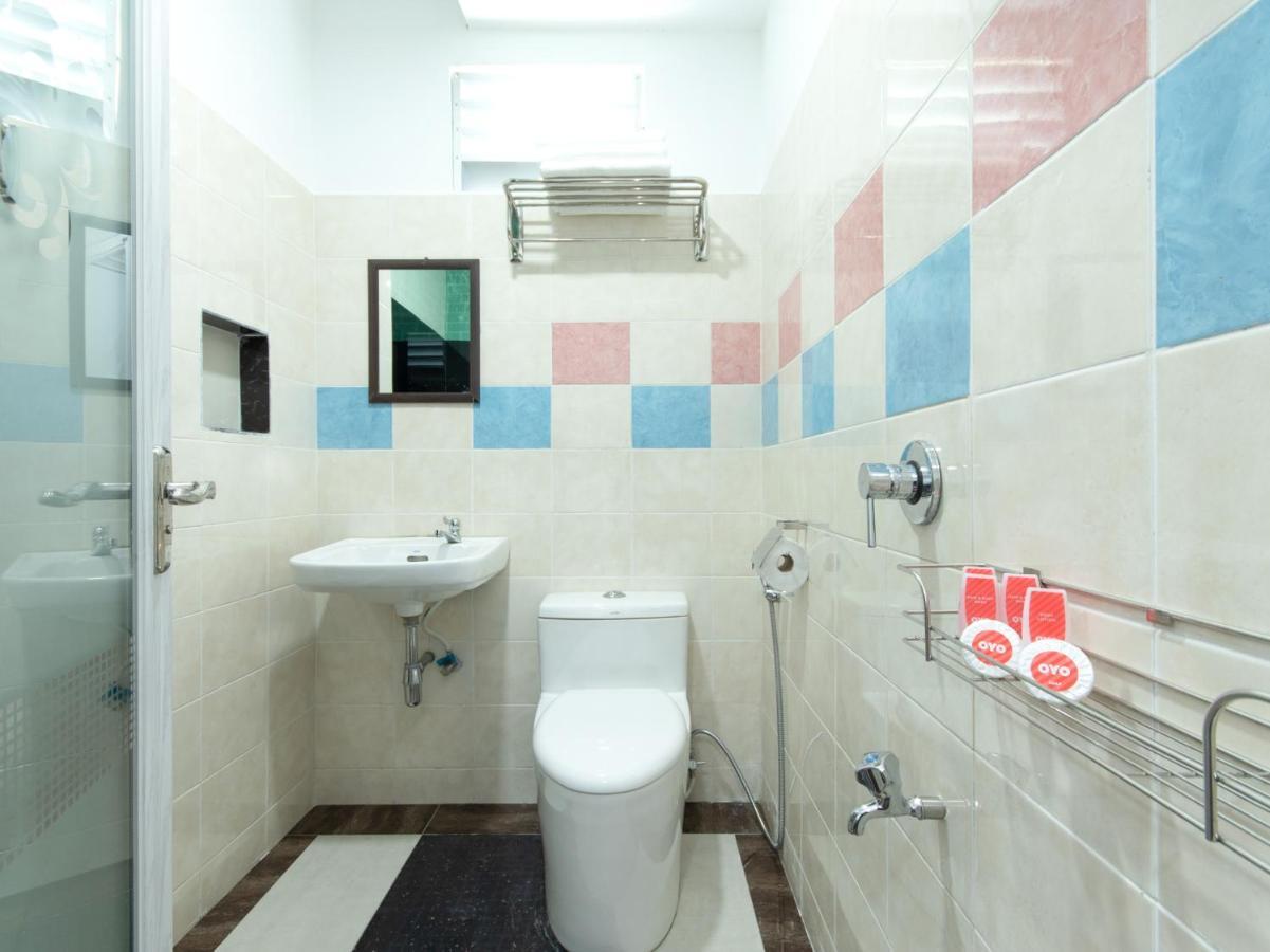 Oyo 44011 Weng Bee Guest House Кота Кинабалу Екстериор снимка