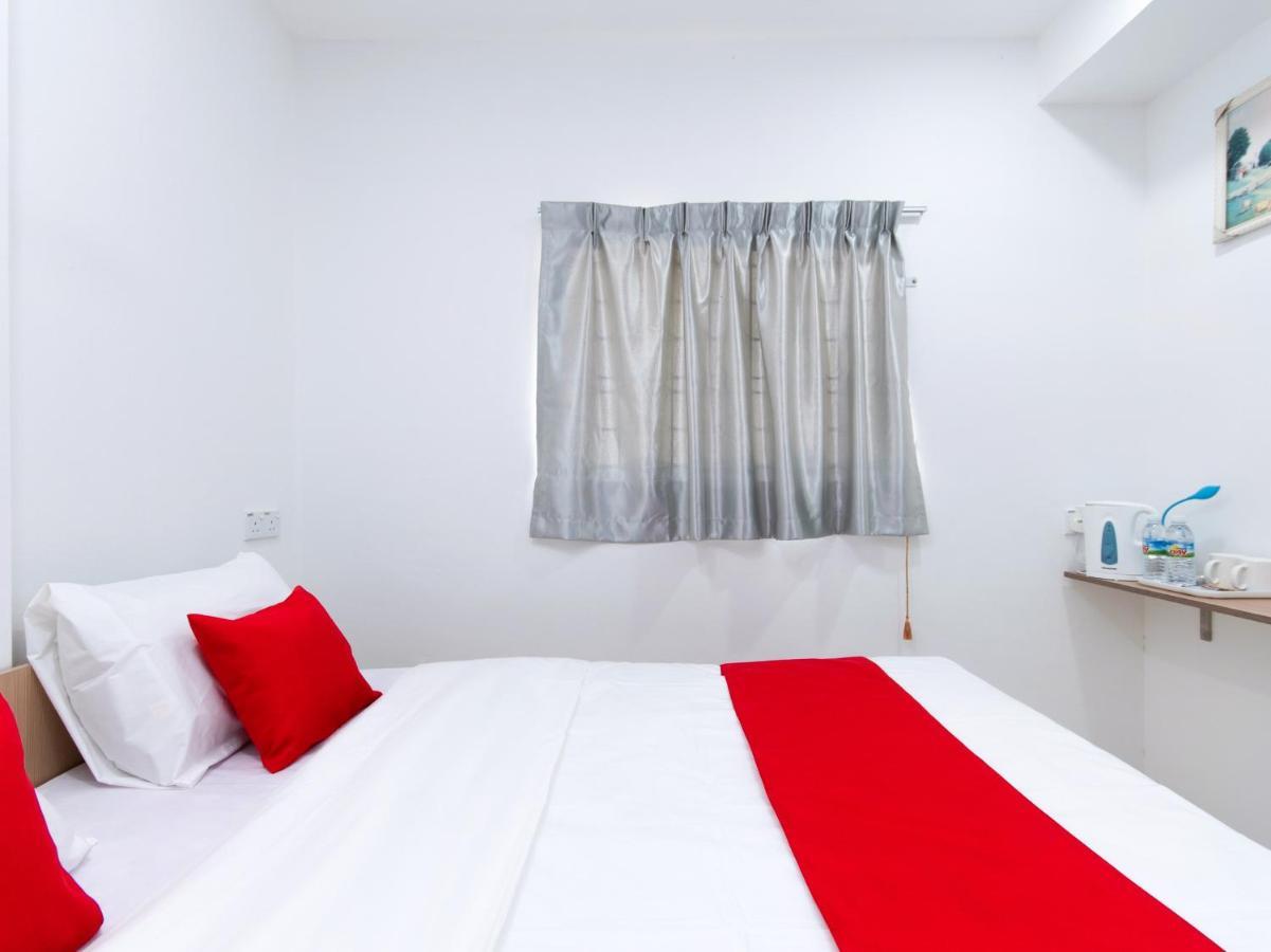 Oyo 44011 Weng Bee Guest House Кота Кинабалу Екстериор снимка