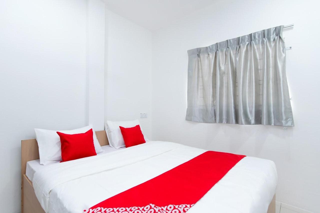 Oyo 44011 Weng Bee Guest House Кота Кинабалу Екстериор снимка