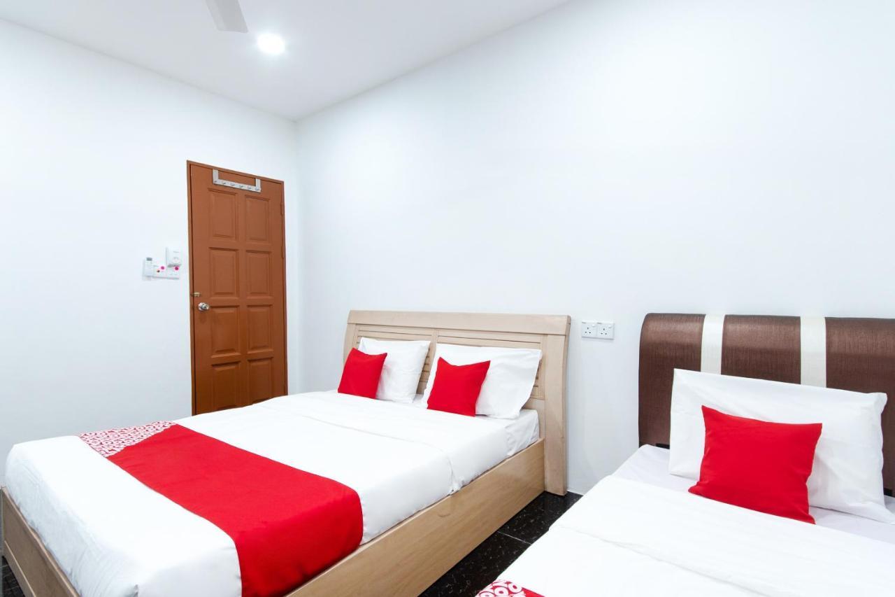 Oyo 44011 Weng Bee Guest House Кота Кинабалу Екстериор снимка