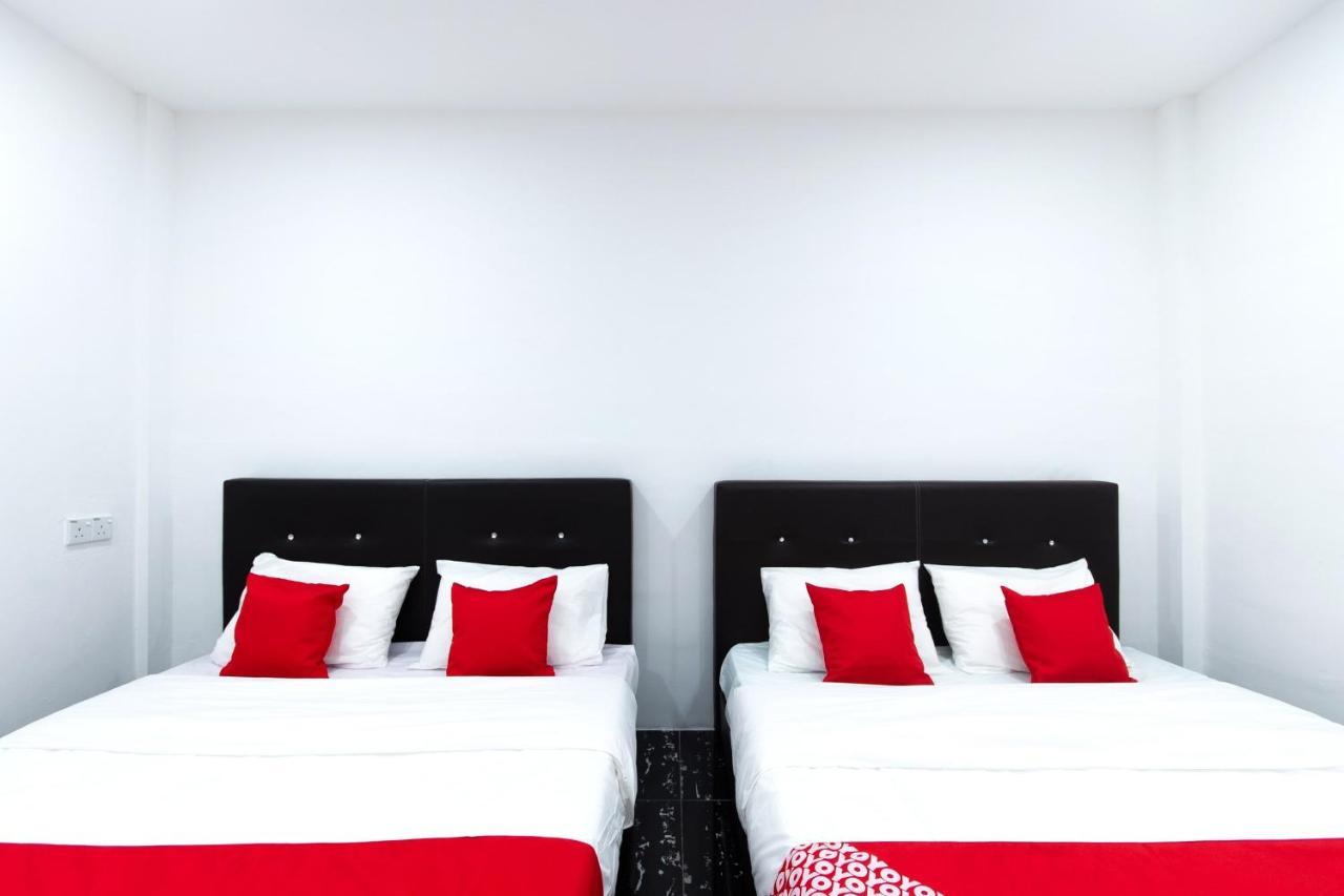 Oyo 44011 Weng Bee Guest House Кота Кинабалу Екстериор снимка
