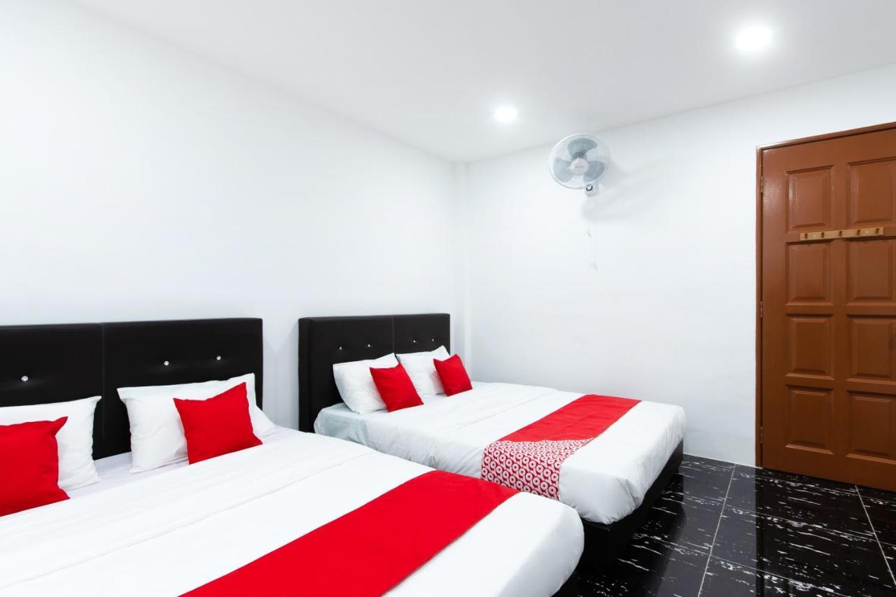 Oyo 44011 Weng Bee Guest House Кота Кинабалу Екстериор снимка